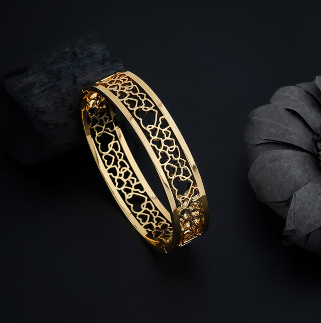 Heart Pattern Gold-Plated Bracelet