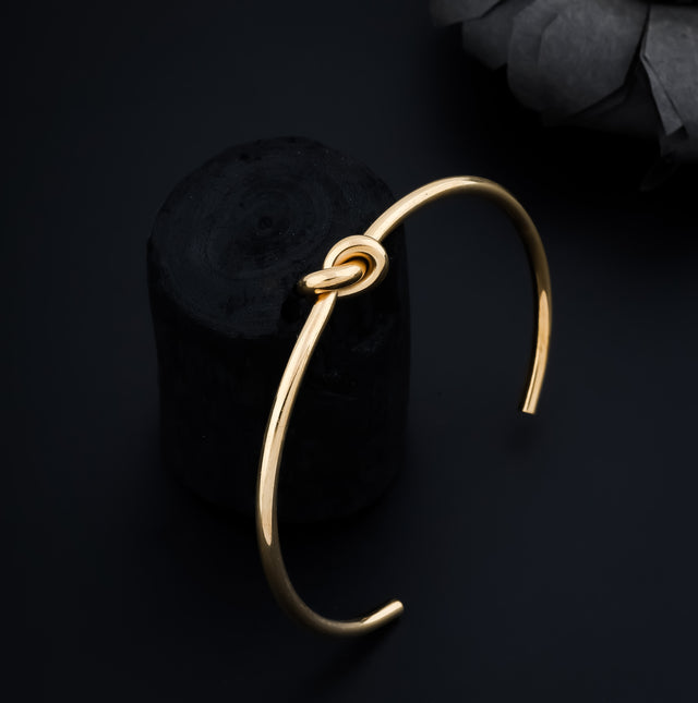 Knot of Love Gold-Plated Bracelet