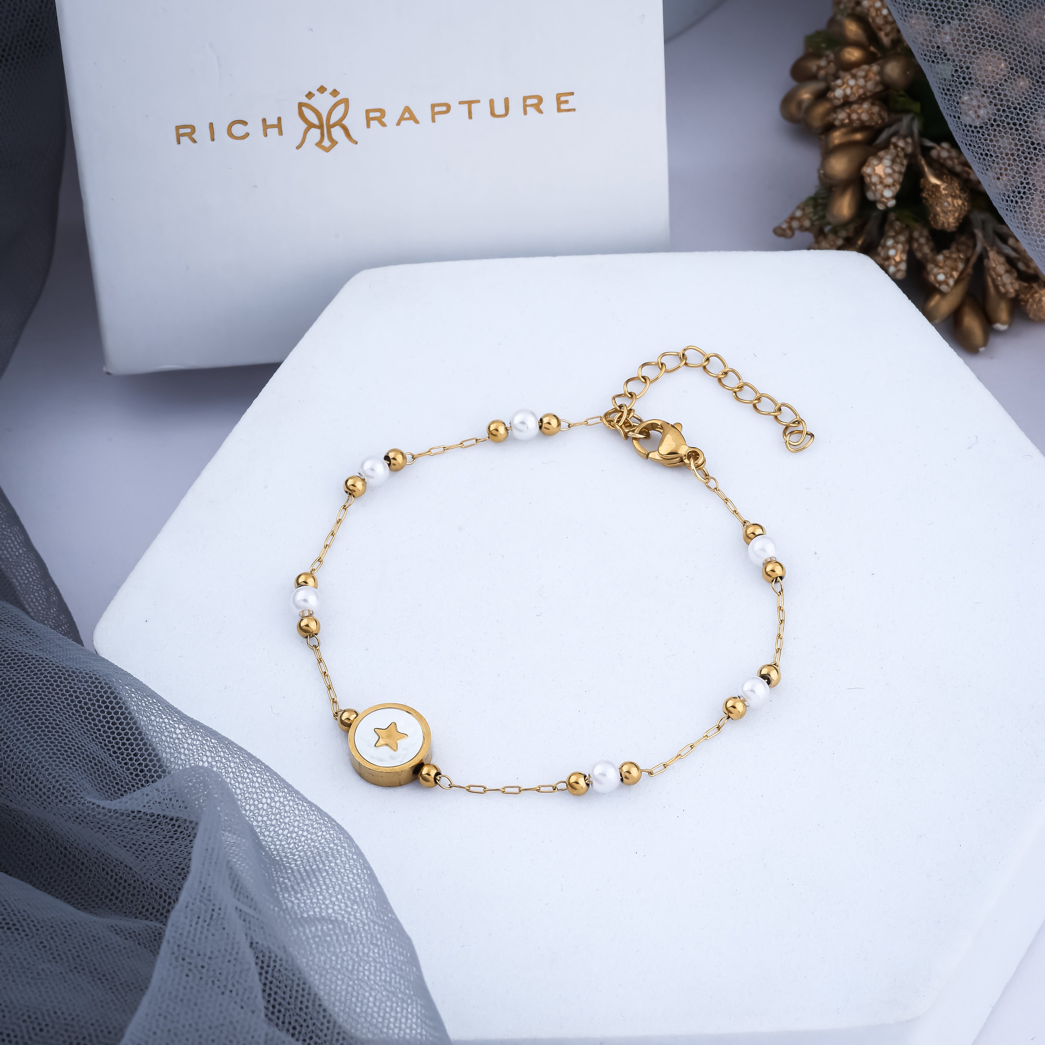 White Pearl Star Gold-Plated Bracelet