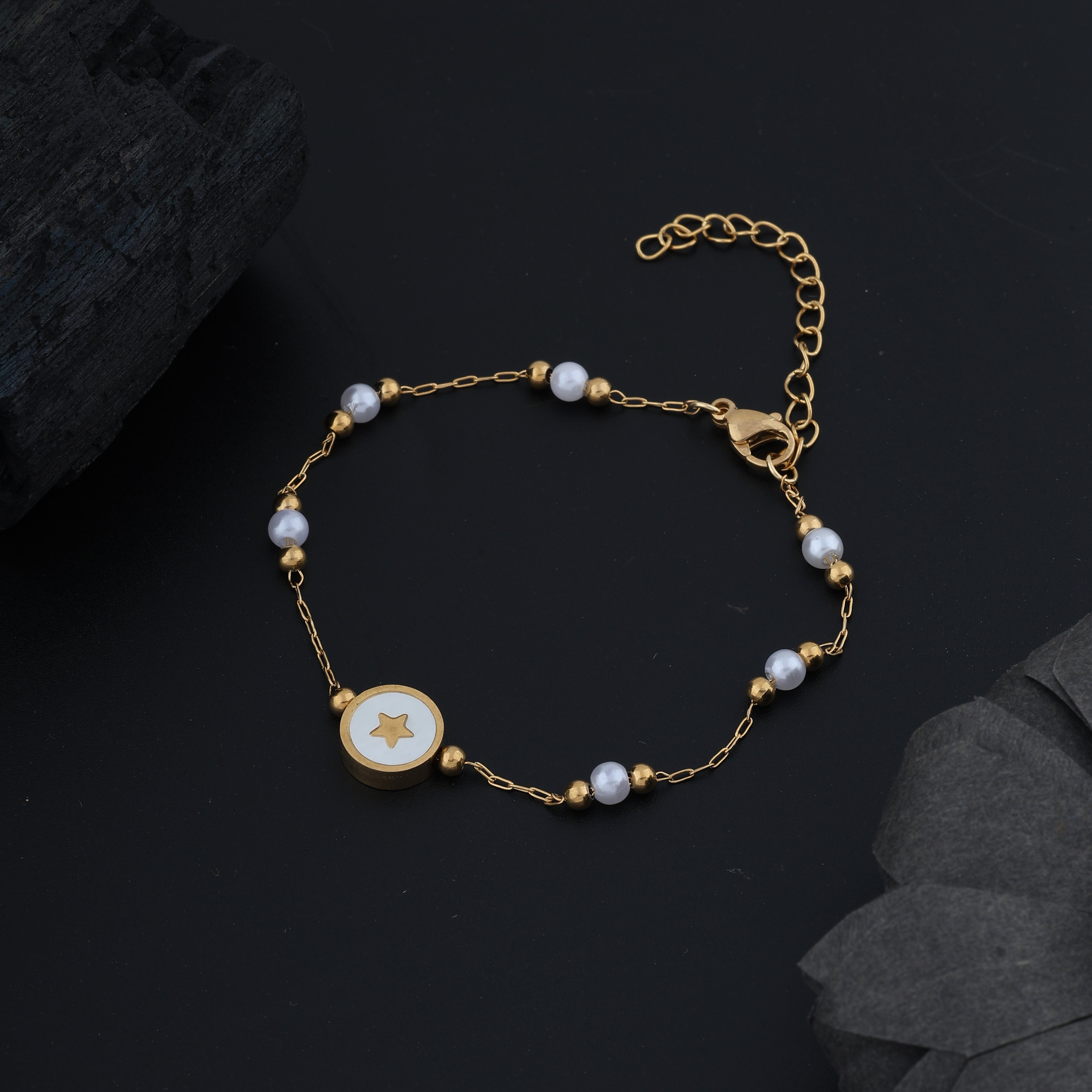 White Pearl Star Gold-Plated Bracelet